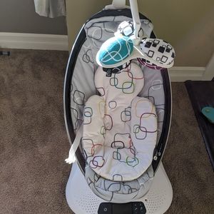 Baby swing 4moms Mamaroo